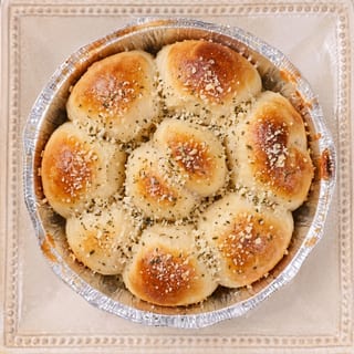 NY Style Garlic Knots (12)